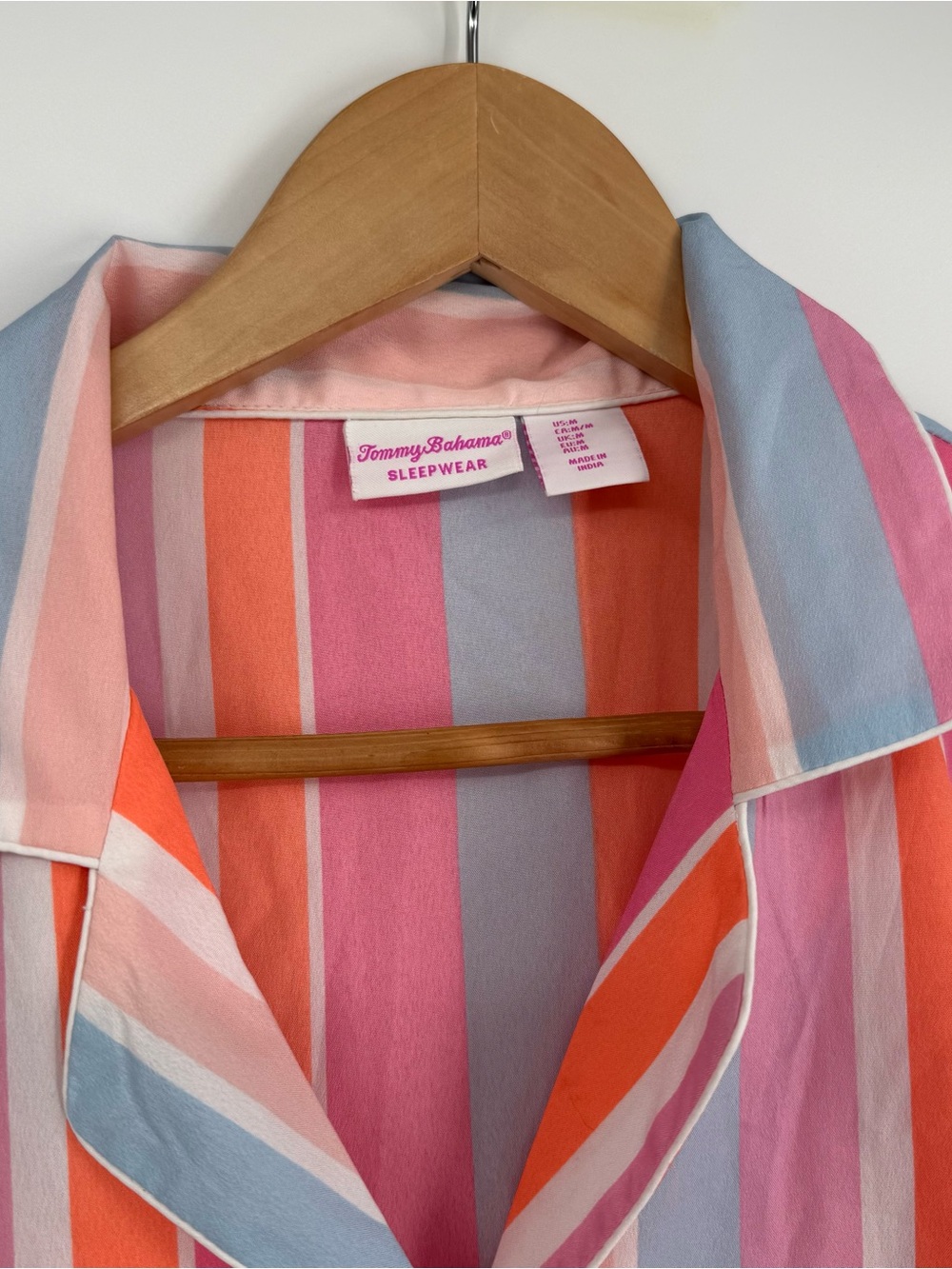 Tommy Bahama Sleepwear Pajama Set Women Size M Striped Button Top Shorts Pockets - Picture 3 of 8